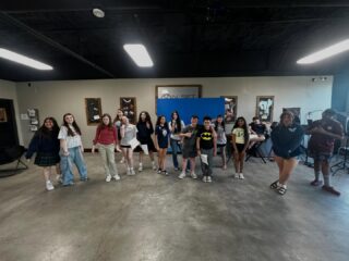 Let’s go! Mondays are the best nights ✨